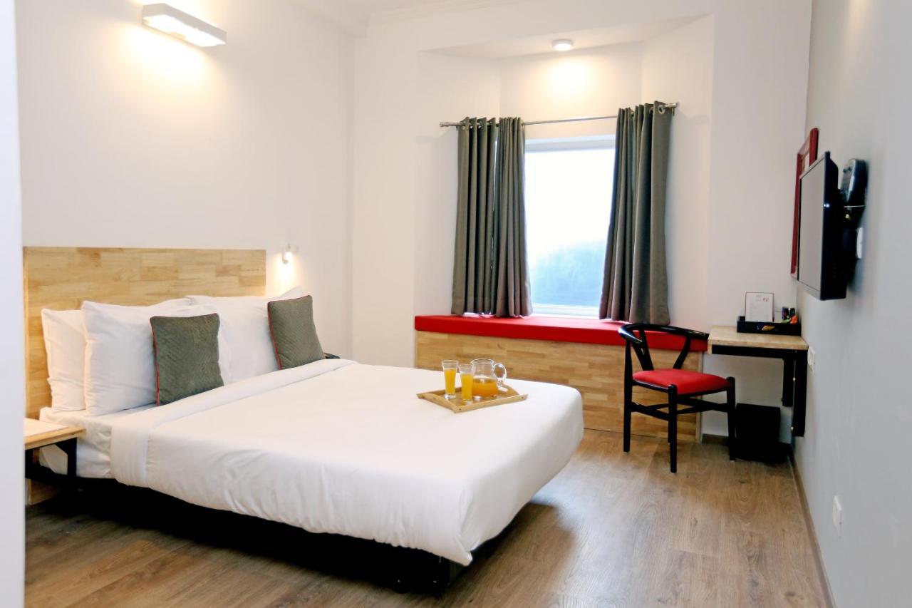 Oyo Townhouse 17 Huda City Center Near Leisure Valley Park Gurgaon Exteriör bild